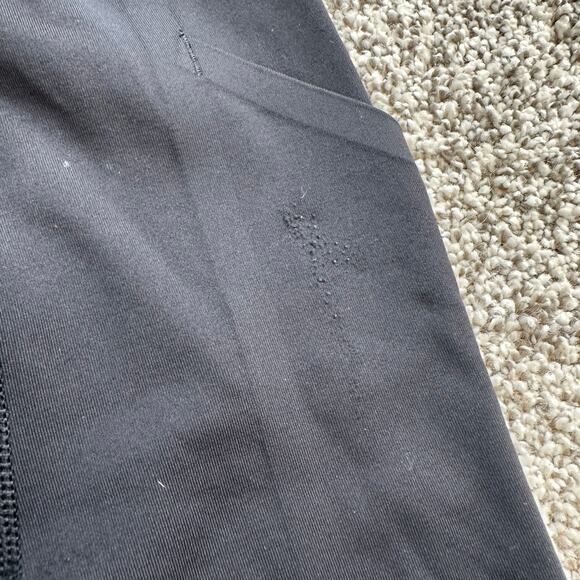 Lululemon black mesh panel leggings size 4 - Picture 11 of 11